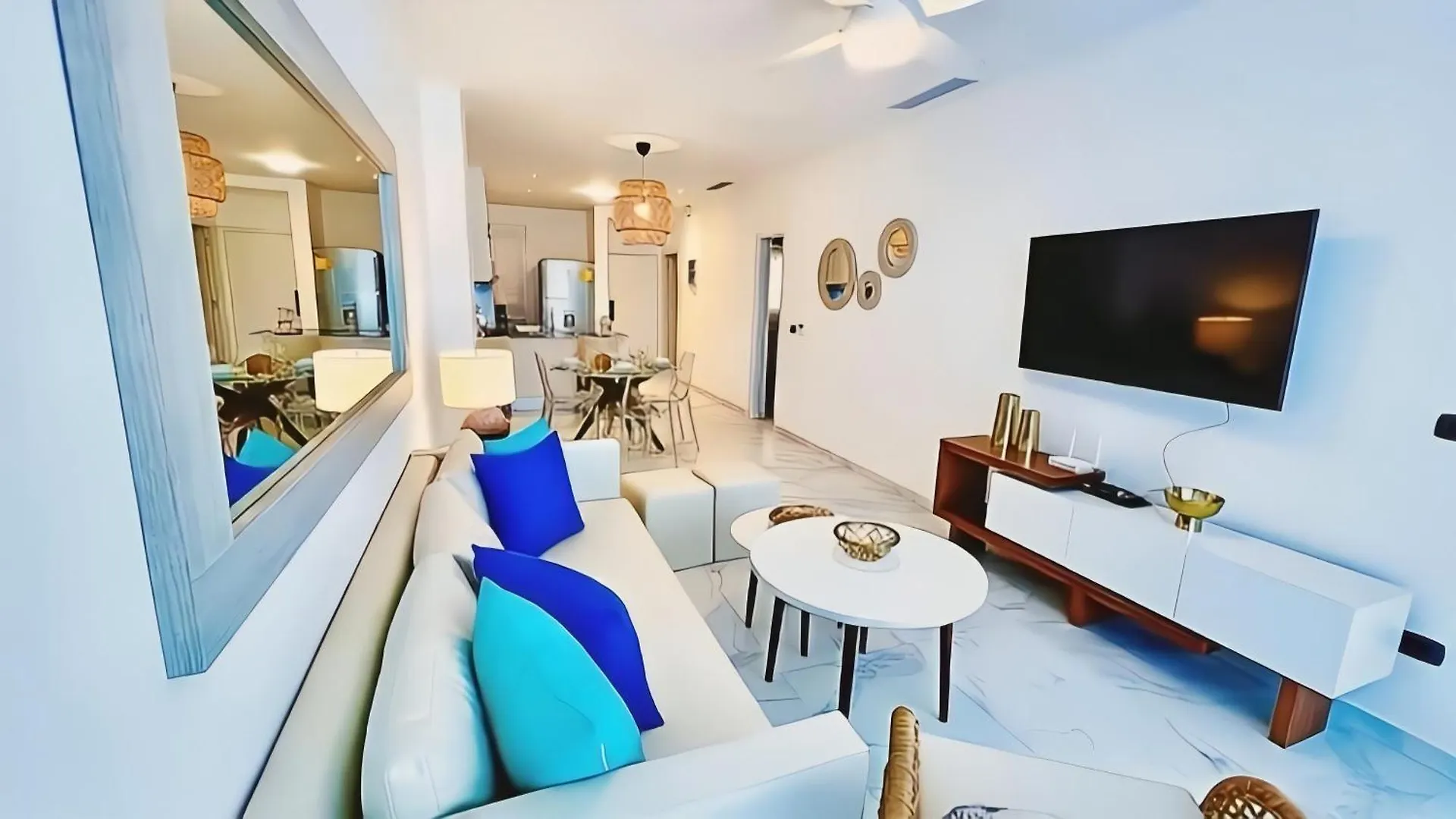 Hermoso Apartamento Cana Rock Star Acceso Directo A La Piscina C-105, C-106, B-102 Y B-104 Punta Cana Apartment